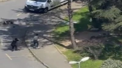 İstanbul Beşiktaş’ta İsrail Konsolosluğu’nun da yer aldığı plaza önünde öğle