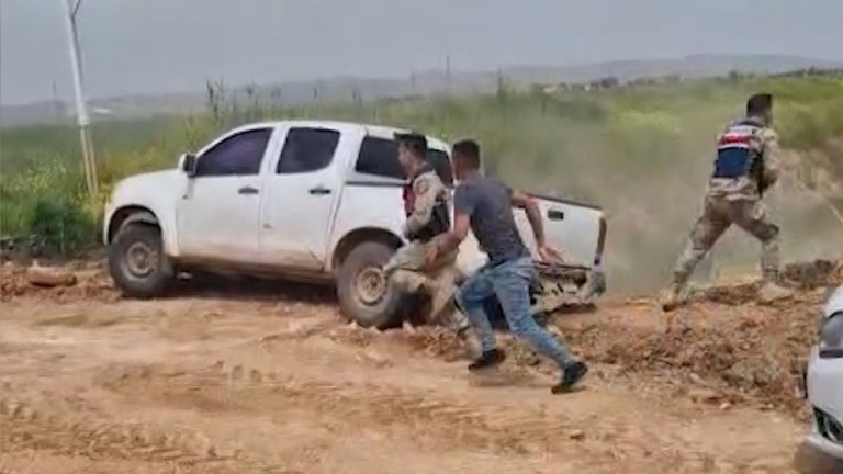 Şanlıurfa’nın Akçakale ilçesinde sınır hattını alarma geçiren insan kaçakçılığı girişimi