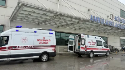 Mersin’in Tarsus ilçesinde yedikleri çiğ köftenin ardından aniden rahatsızlanan 3