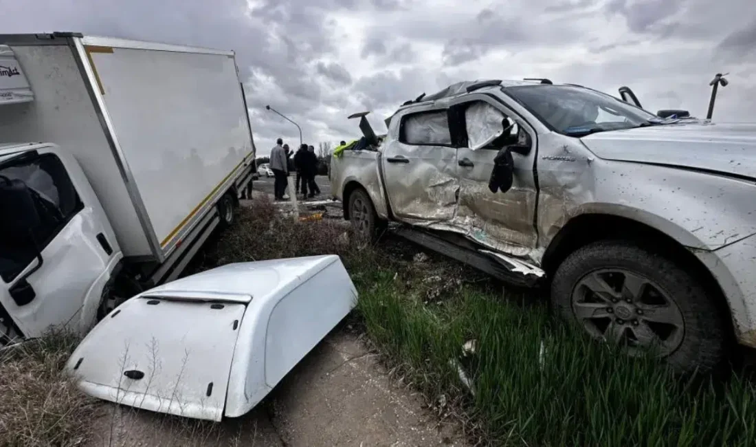 Konya’nın Kulu ilçesinde Pick Up ile kamyonetin çarpışması sonucu meydana