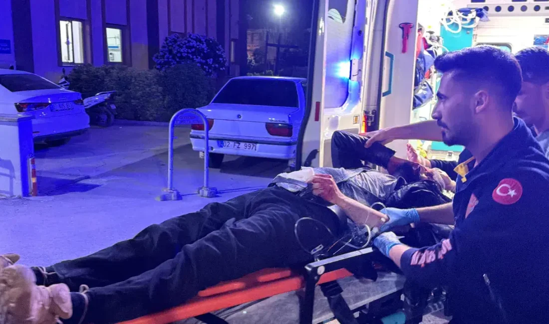 Adıyaman’ın Kahta ilçesinde kamyonet ile motosikletin çarpıştığı feci kazada bir