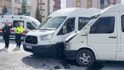 Kayseri’nin Kocasinan ilçesinde sabah saatlerinde meydana gelen feci kazada öğrenci