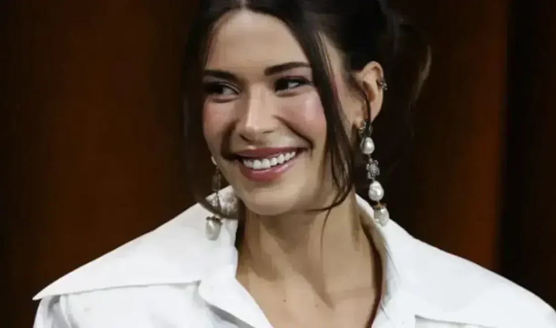 Ünlü oyuncu Devrim Özkan ile Fransız voleybolcu Trevor Clevenot arasındaki