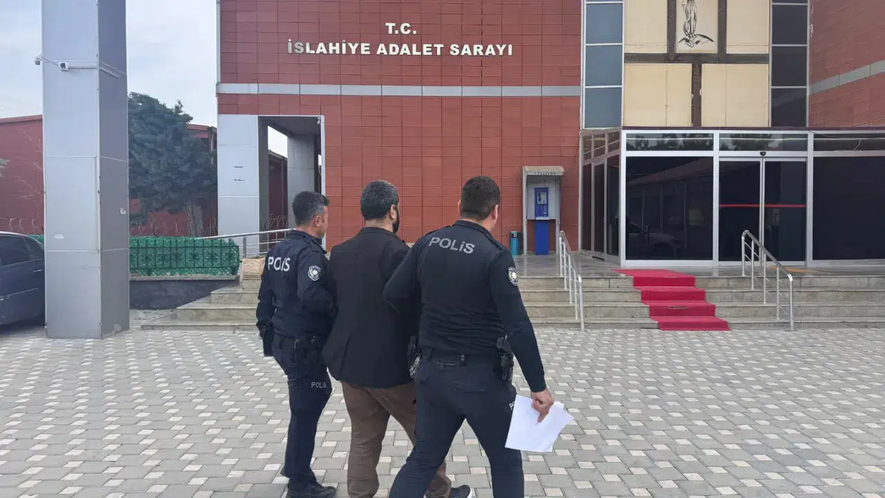 Gaziantep’in İslahiye ilçesinde sosyal medya üzerinden provokatif paylaşımlarda bulunduğu iddia