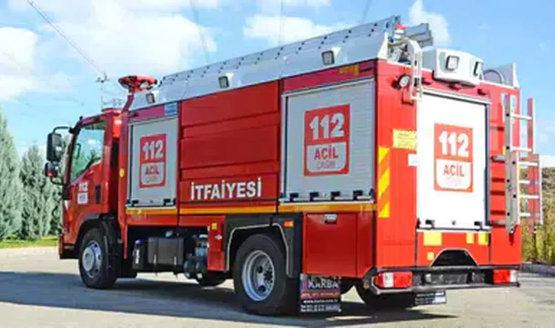 İstanbul Tuzla’da bir binanın giriş katında aniden yükselen alevler tüm