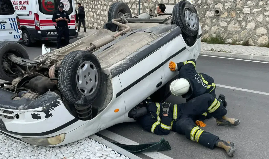 Burdur’da seyir halindeki bir otomobilin direksiyon hakimiyetini kaybetmesi sonucu meydana