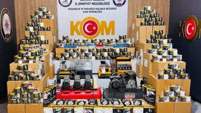Samsun’da kaçak tütün ticaretine yönelik gerçekleştirilen geniş kapsamlı operasyonda, polis