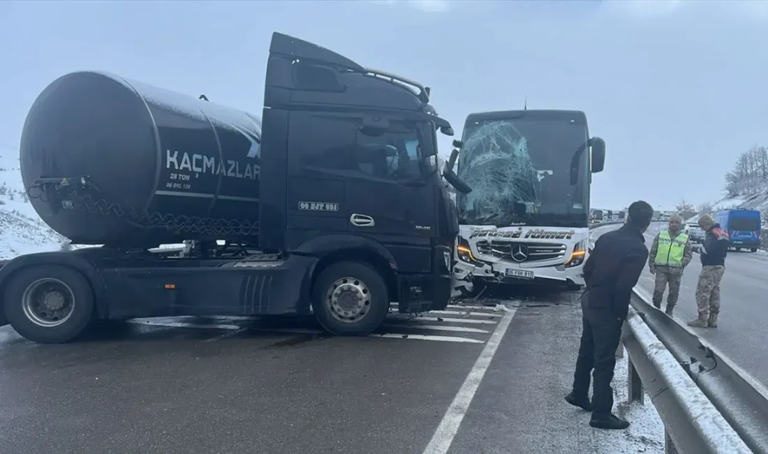 Erzurum’un Aşkale ilçesinde kar yağışı ve gizli buzlanma nedeniyle kontrolden