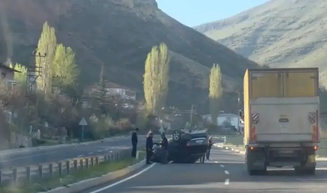 Malatya-Kayseri karayolunda kontrolden çıkarak takla atan ve ters dönen otomobilin