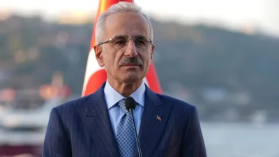 Ulaştırma ve Altyapı Bakanı Abdulkadir Uraloğlu, 1 Mayıs Emek ve