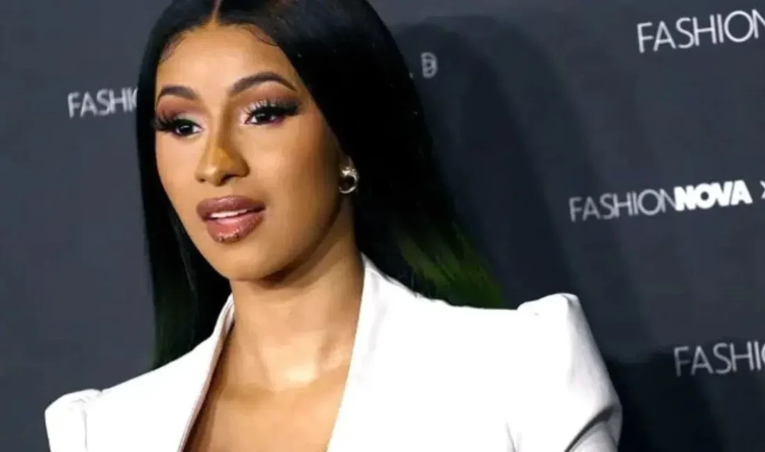 Dünyaca ünlü rap sanatçısı Cardi B sosyal medya hesabından yaptığı