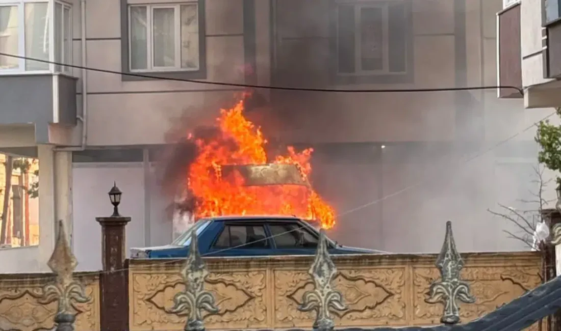 Tekirdağ’ın Kapaklı ilçesinde tekstil malzemesi taşıyan bir minibüste çıkan yangın