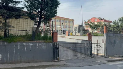 Kocaeli’nin Çayırova ilçesinde bir ilkokulda görev yapan 70 yaşındaki şahsın,