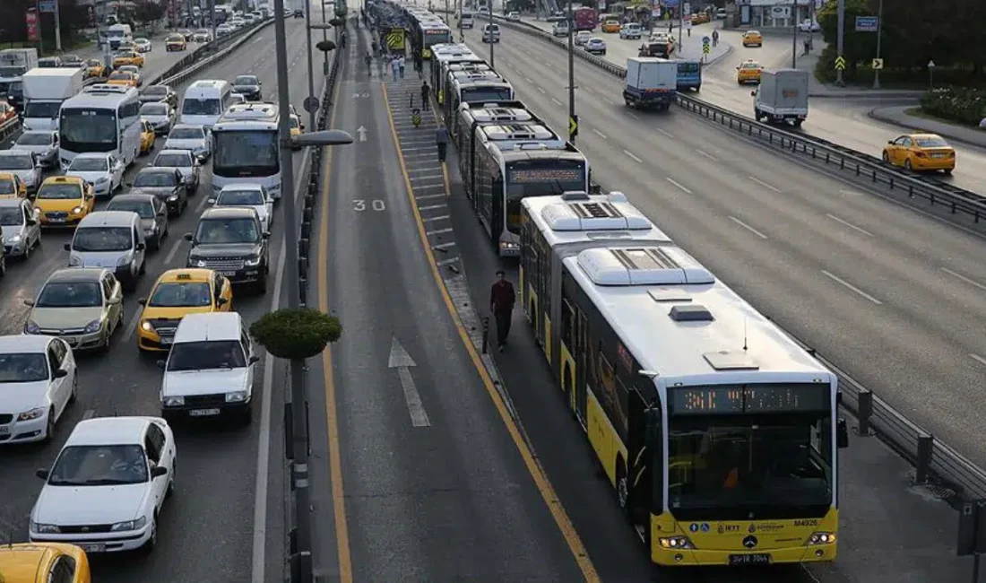 İstanbul’un en yoğun ulaşım damarlarından biri olan Beylikdüzü metrobüs hattında