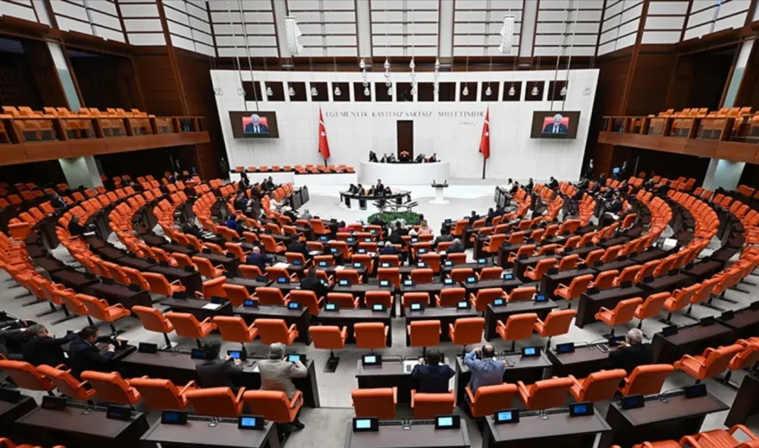 Türkiye Büyük Millet Meclisi Genel Kurulu’nda bugün tarihi anlar yaşanırken,