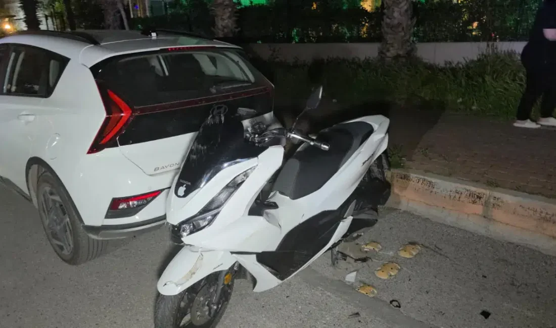 Antalya’nın Konyaaltı ilçesinde meydana gelen ve iki motosikletin karıştığı şiddetli