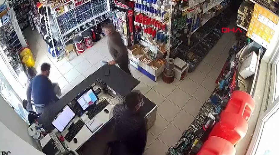 Akdeniz’de Antalya’nın Demre ilçesi açıklarında gerçekleşen ve çevre illerde de