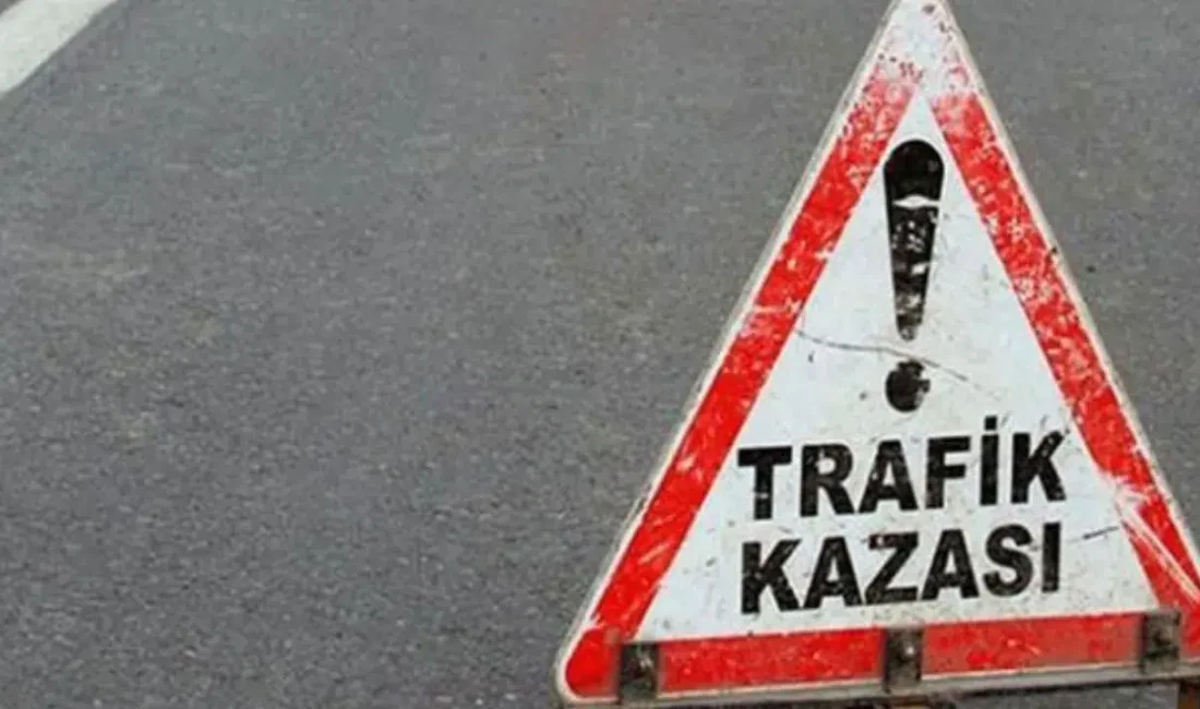 Zonguldak’ın Çaycuma ilçesinde Bartın ışıklı kavşağında meydana gelen feci trafik
