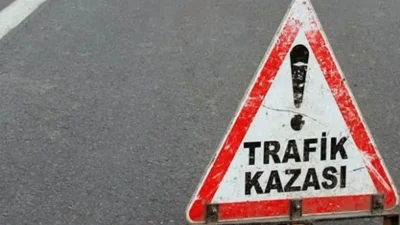 Zonguldak’ın Çaycuma ilçesinde Bartın ışıklı kavşağında meydana gelen feci trafik