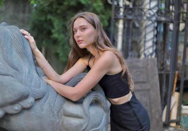 Ekranların yeni soluğu Sevdiğim Sensin dizisinde Burçin karakteriyle fırtınalar estiren