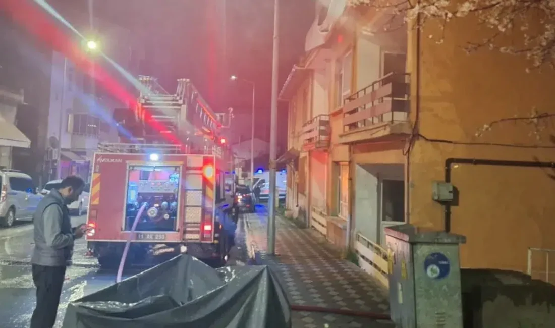 Bilecik’te iki katlı metruk bir binada henüz belirlenemeyen bir sebeple