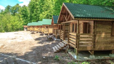 Tarım arazilerinde sayıları hızla artan bungalov, konteyner ve bağ evi