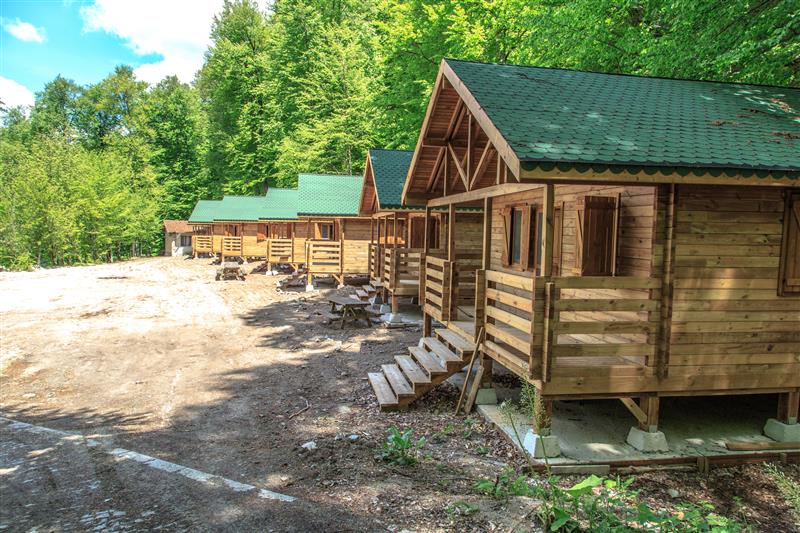 Tarım arazilerinde sayıları hızla artan bungalov, konteyner ve bağ evi