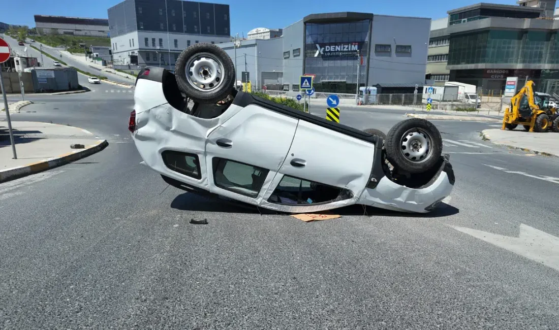 İstanbul Esenyurt’ta süratli olduğu iddia edilen bir otomobilin karıştığı kazada