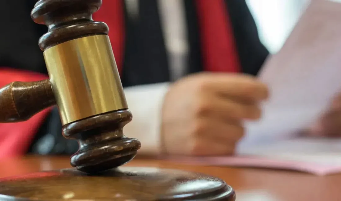 İstanbul Kadıköy’de bir eğlence mekanında bir kadının üzerine yanıcı madde