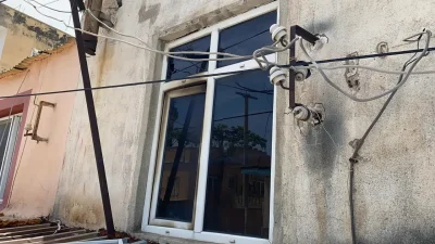 Mersin’in Erdemli ilçesinde müstakil bir evden yükselen alevler geceyi aydınlatırken,