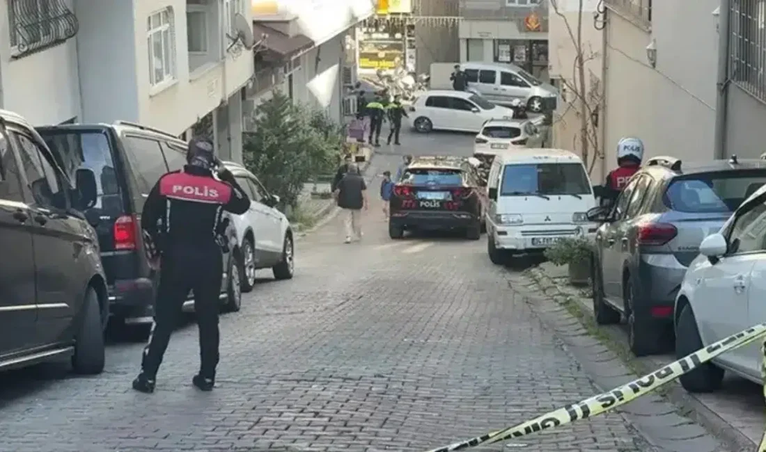 İstanbul Kağıthane’de bir parkta şüphelileri durdurmak amacıyla polisin havaya açtığı