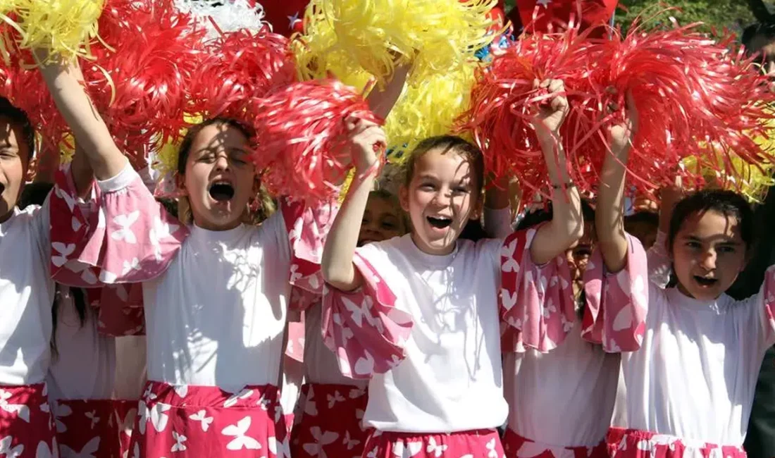 Şanlıurfa ve Kahramanmaraş’ta meydana gelen okul saldırılarının ardından tüm Türkiye’nin