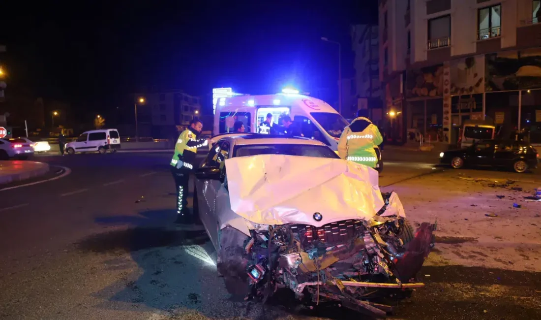 Nevşehir’de gece saatlerinde meydana gelen feci trafik kazasında alkollü otomobil