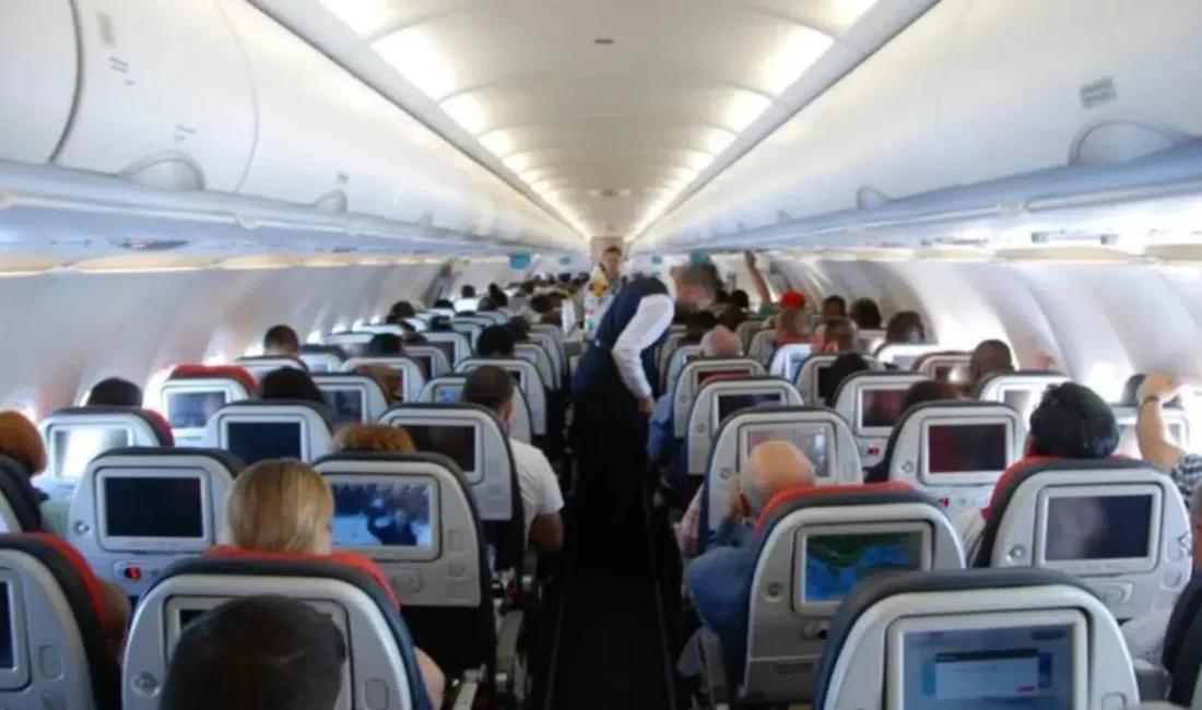 İstanbul Sabiha Gökçen Havalimanı’nda uçağa binen bir yolcunun yaptığı canlı