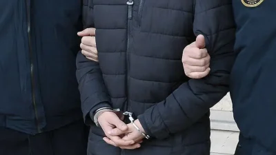 Hatay’da kendisini emniyet mensubu olarak tanıtarak emekli bir öğretmenin birikimlerine