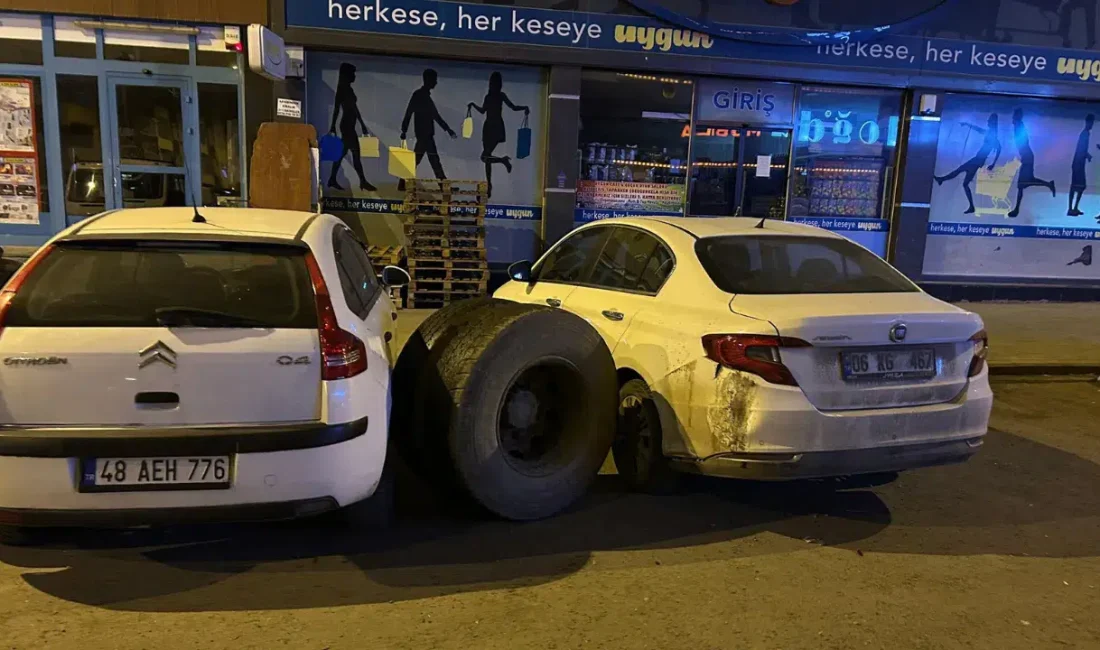 Kars’ta meydana gelen inanılmaz kazada, yolda ilerleyen bir kamyonun tekerleği