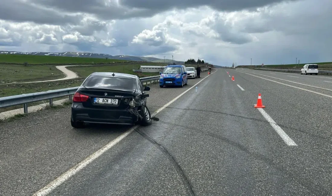 Elazığ’da sürücüsünün direksiyon hakimiyetini kaybettiği otomobilin bariyerlere çarpması sonucu meydana