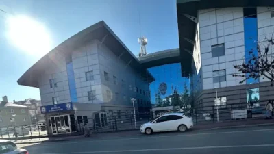 Bolu’da bir ortaokulda eğitim gören 13 yaşındaki öğrenci, arkadaşlarıyla kurduğu