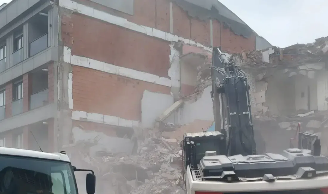 İstanbul Üsküdar’da devam eden kentsel dönüşüm çalışmaları sırasında akılalmaz bir