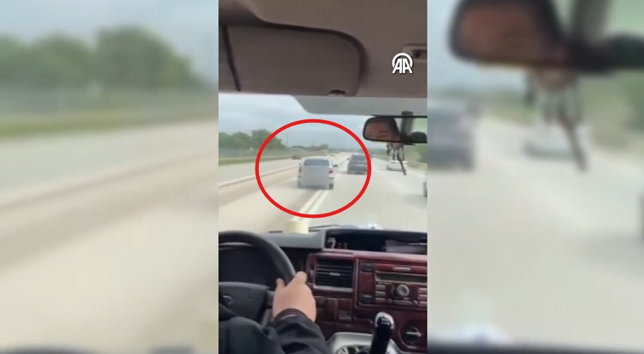 Adana’da trafiği birbirine katan ve makas atarak ilerleyen sürücünün sonu