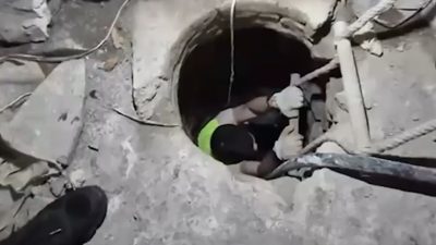 İstanbul Fatih’te arkeolojik sit alanında bulunan iki katlı ahşap bir