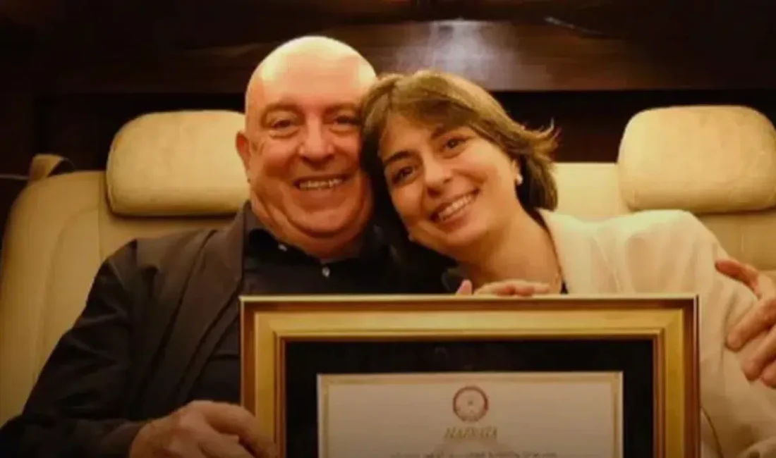 Üsküdar Belediye Başkanı Sinem Dedetaş, babası İbrahim Serhan’ın vefat haberiyle