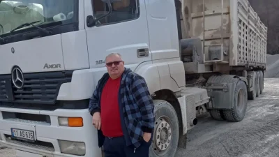 Samsun’un Alaçam ilçesinde meydana gelen feci kazada, kamyonun altında kalarak