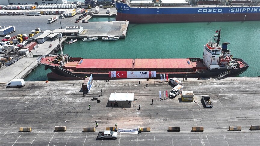 İsrail’in saldırılarıyla sarsılan Lübnan’a Türkiye’den dev bir yardım eli daha