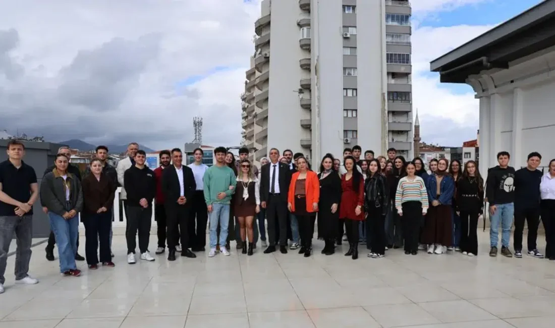 Şehzadeler Belediye Başkanı Hakan Şimşek, 62. Kütüphane Haftası etkinlikleri kapsamında