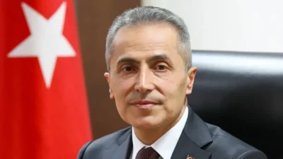 Cumhurbaşkanlığı Kararnamesi ile Nevşehir Valiliği görevine atanan Hüseyin Kök, şehrin