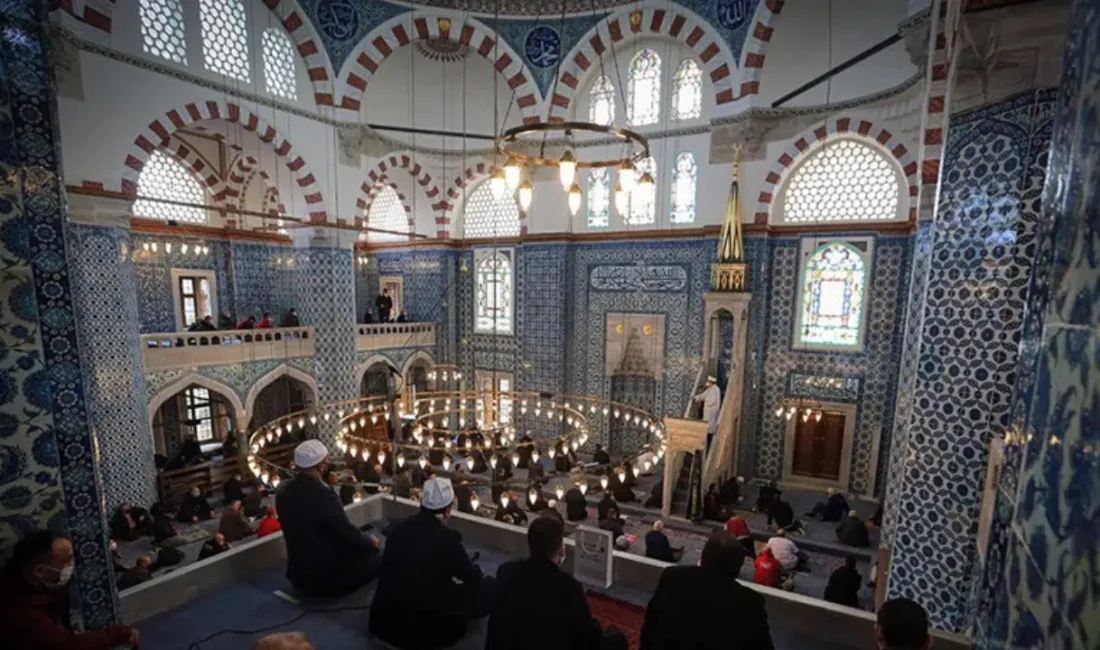 Diyanet İşleri Başkanlığı tarafından hazırlanan haftalık Cuma hutbesi tüm Türkiye