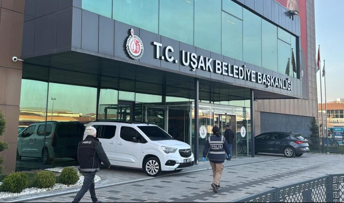 Uşak Belediyesi’ne yönelik yürütülen rüşvet ve yolsuzluk soruşturmasında sular durulmuyor.