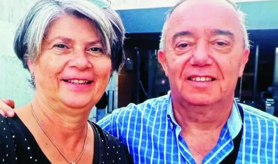 Çanakkale’de yaşayan emekli öğretmen Ferruh Argüden’in evinden yükselen silah sesleri