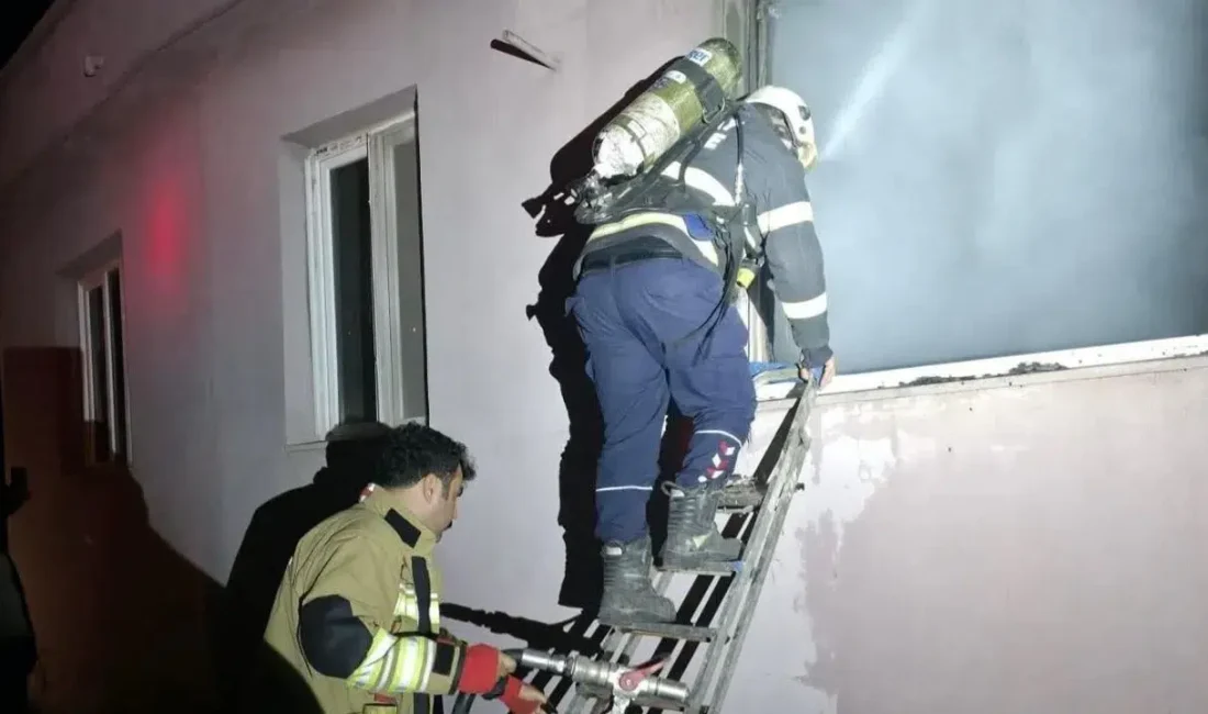 Hatay’ın Hassa ilçesinde bir müstakil evde çıkan yangın mahalle sakinlerine